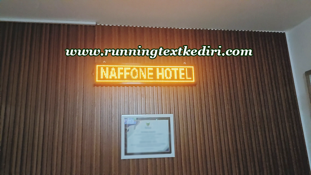 <p>Running text dengan tipe panel warna single ini bisa anda mix dengan warna panel lainnya jika anda ingin tulisan yang berganti warna atau anda juga bisa beli running text dengan panel RGB dengan begitu anda hanya membeli beberapa panel tersebut atau hanya satu panel saja sudah cukup karena panel RGB bisa menampilkan 7 warna.</p>
